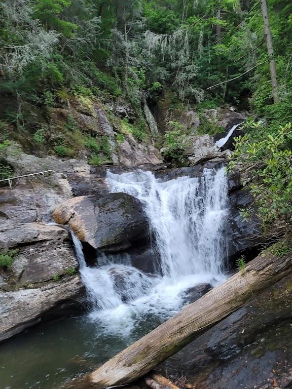 Dukes Creek Falls