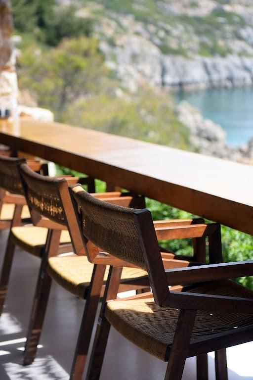 Kounna Beach & Resto Bar