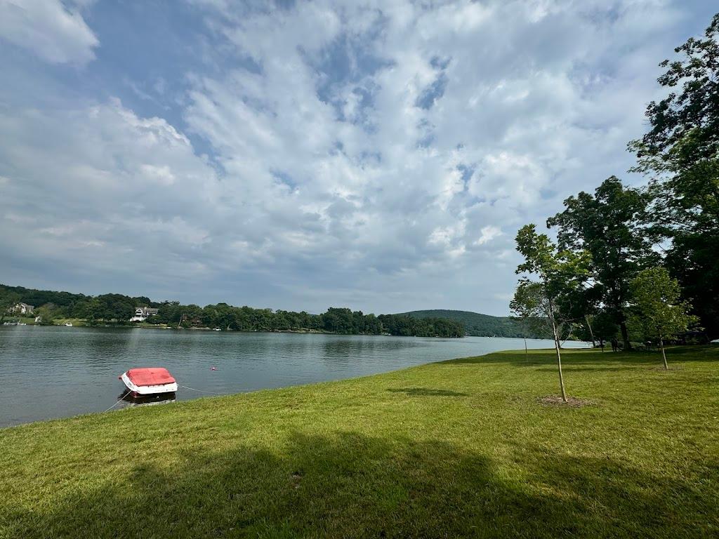 Lake Waramaug State Park