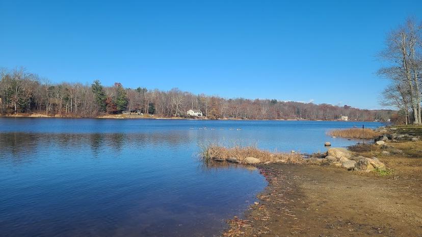 Mount Tom Pond