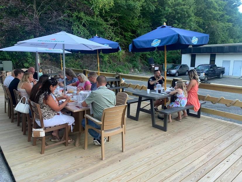 THE CAJUN BOIL & BAR